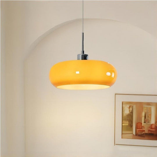 Lucira – Where Retro Meets Radiance