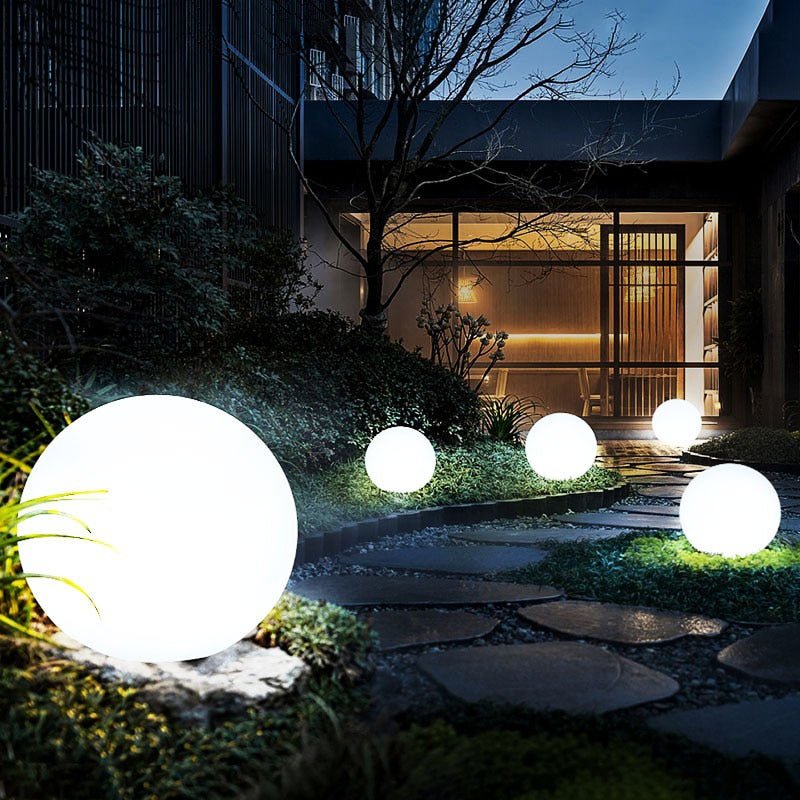 Lunora Sphere – Light That Lives in Your Garden