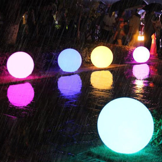 Lunora Sphere – Light That Lives in Your Garden