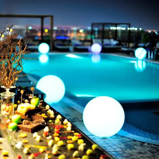 Lunora Sphere – Light That Lives in Your Garden