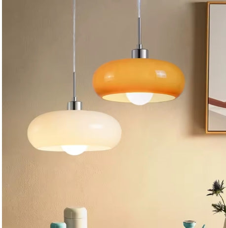 Lucira – Where Retro Meets Radiance