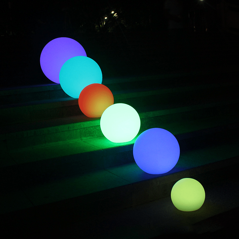 Lunora Sphere – Light That Lives in Your Garden