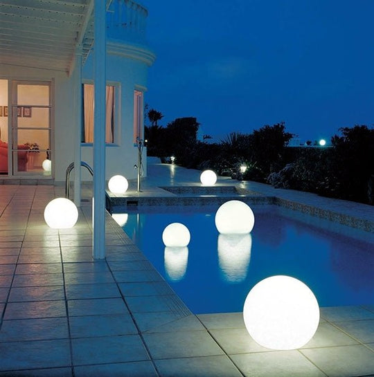 Lunora Sphere – Light That Lives in Your Garden