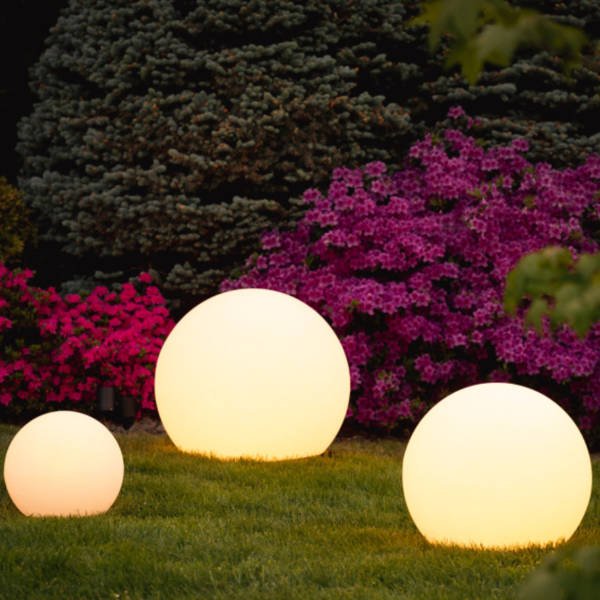 Lunora Sphere – Light That Lives in Your Garden